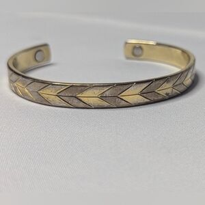 3 for $30 | Vintage bracelet, silver and gold tone metal, arrow